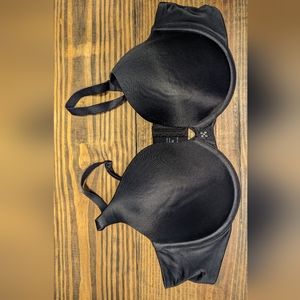 Ambrielle Black Bra underwire boost padding. 40D.